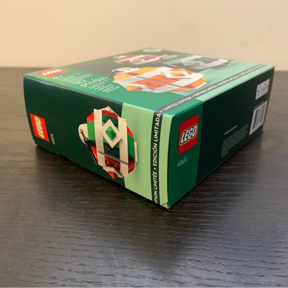 LEGO Limited Edition 2023 Christmas Decor Set 40604 (182 Pieces), NIB - Picture 11 of 16